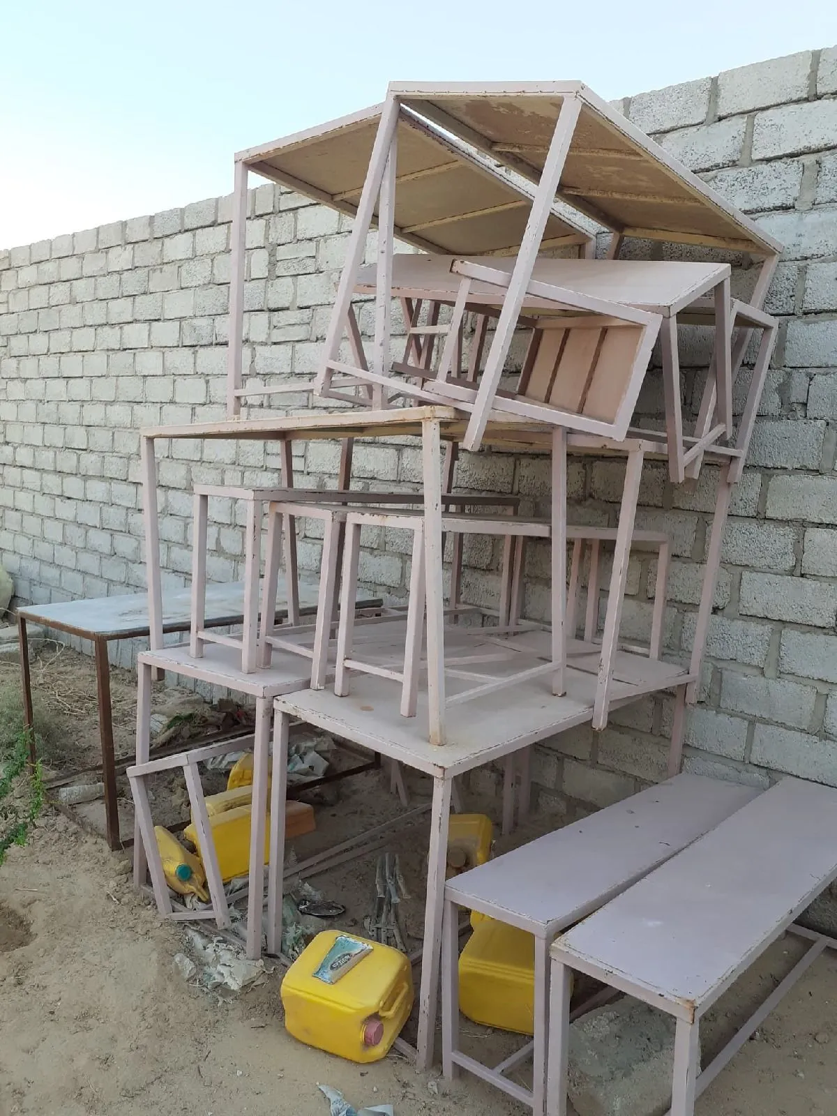 طاولات مطاعم حديد